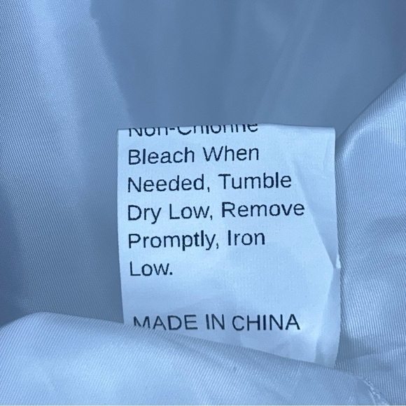 SIZE 6 SHEIN WHITE CROPPED HOODIE LONG SLEEVE NEUTRAL LIGHTWEIGHT - Picture 9 of 9